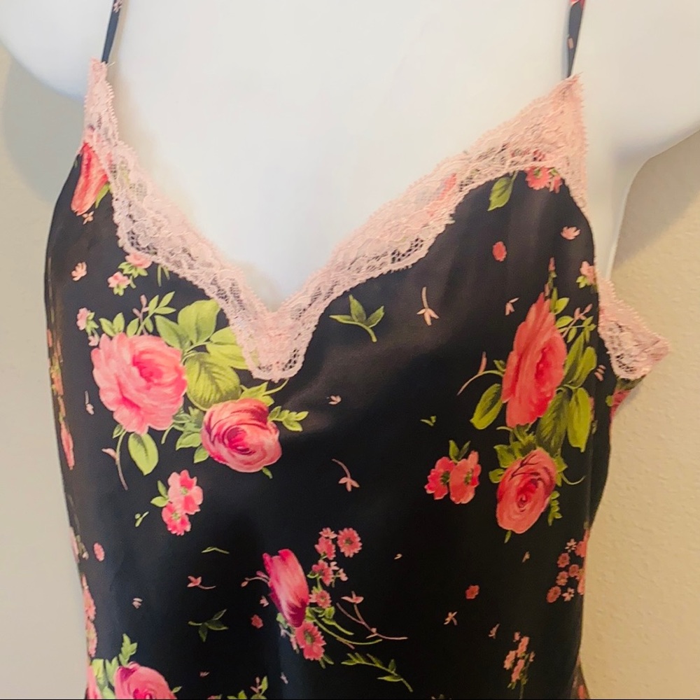 2002 Victoria’s Secret Silky Pink Roses Lace Black Vintage Camisole Tank Top M - Picture 2 of 8